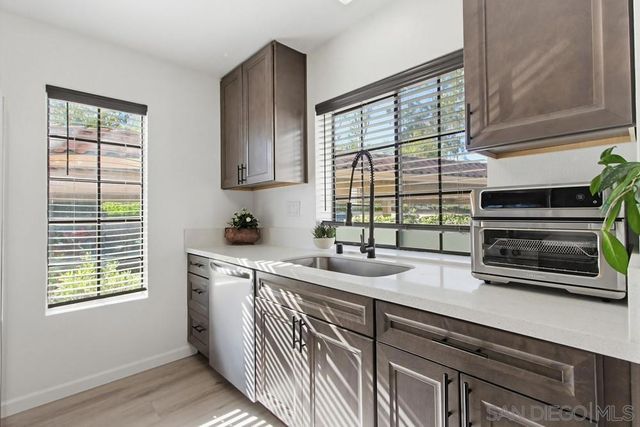 13330 Caminito Ciera 17, San Diego, CA 92129