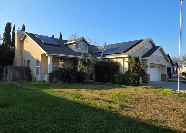 3026 Sage Court, Hanford, CA 93230