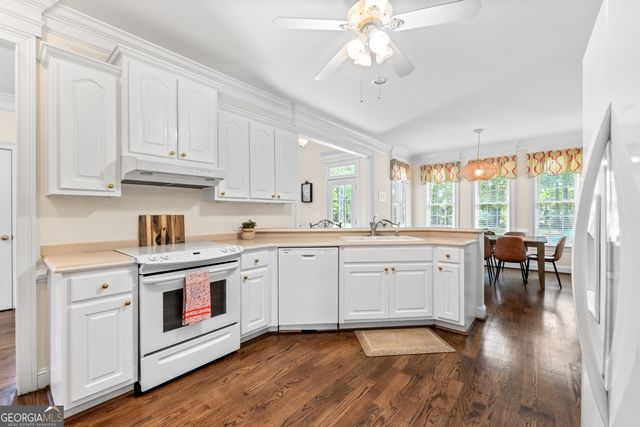 121 Cambridge Drive S, Griffin, GA 30224