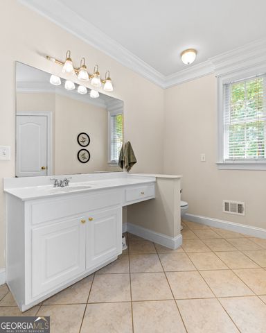 121 Cambridge Drive S, Griffin, GA 30224