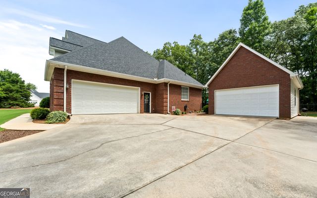 121 Cambridge Drive S, Griffin, GA 30224