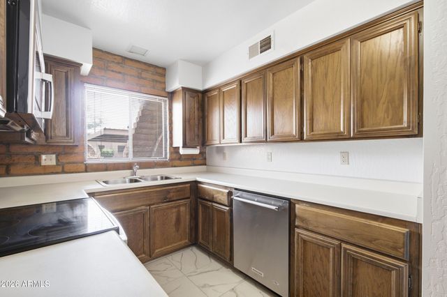 4430 E HUBBELL Street 88, Phoenix, AZ 85008