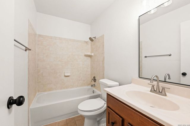 13010 Maple Park Dr, San Antonio, TX 78249