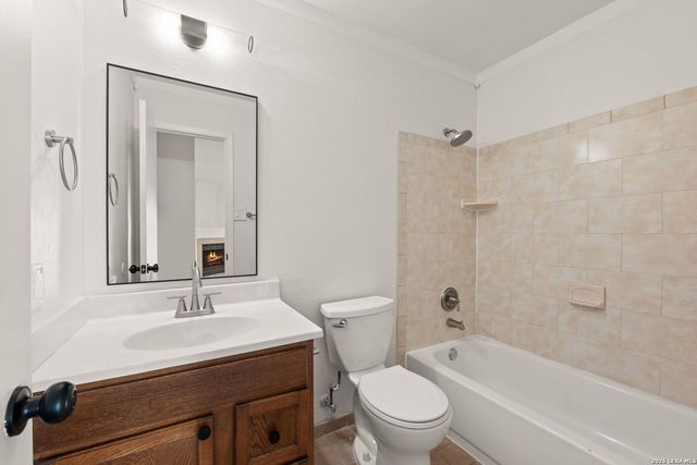 13010 Maple Park Dr, San Antonio, TX 78249