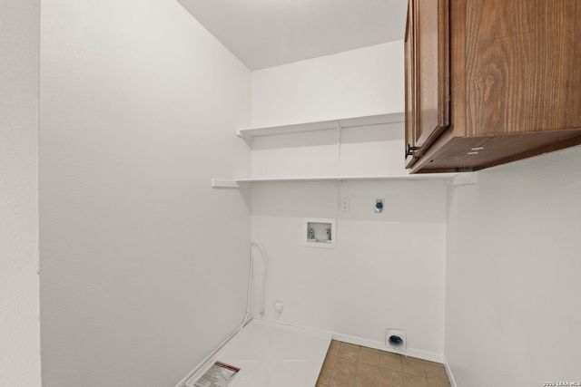 13010 Maple Park Dr, San Antonio, TX 78249