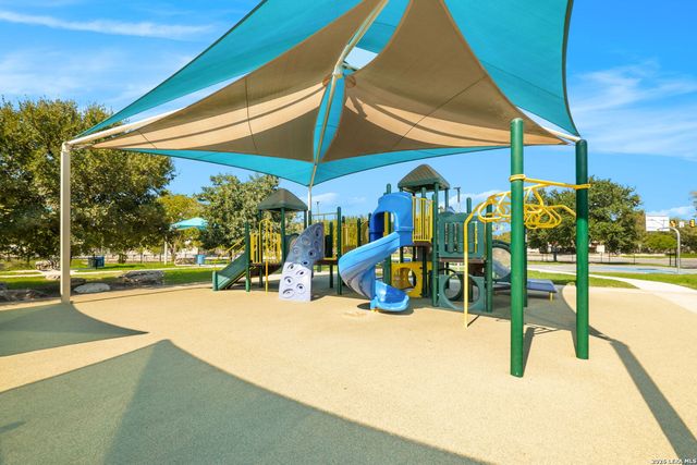 13010 Maple Park Dr, San Antonio, TX 78249