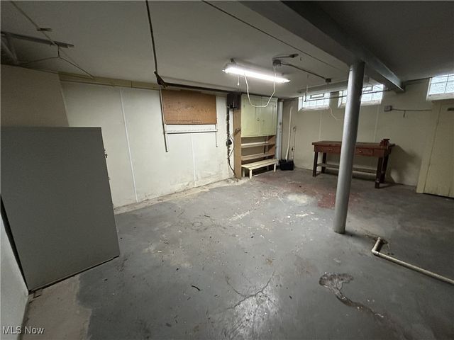 21561 Maydale Avenue, Euclid, OH 44123