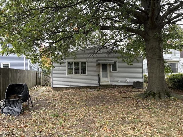 21561 Maydale Avenue, Euclid, OH 44123