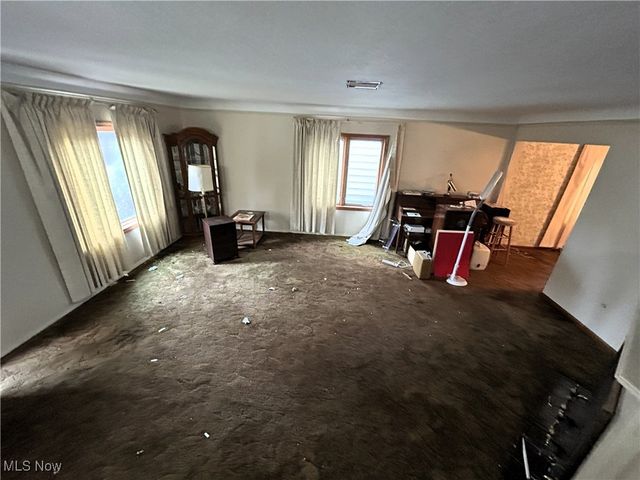 21561 Maydale Avenue, Euclid, OH 44123