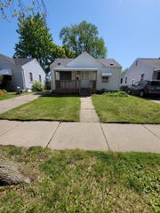 25500 Culver Street, St Clair Shores, MI 48081