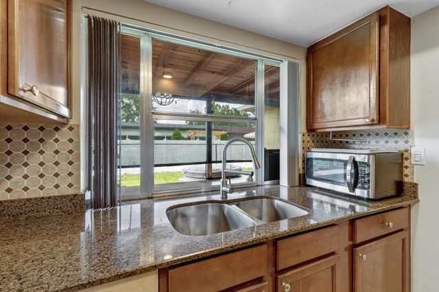 2707 NW 53rd Street, Fort Lauderdale, FL 33309