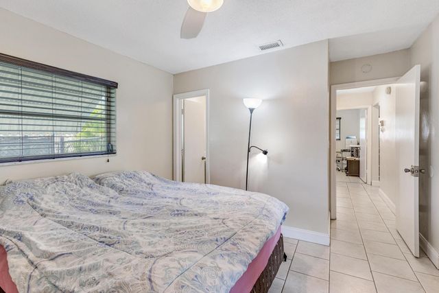 2707 NW 53rd Street, Fort Lauderdale, FL 33309