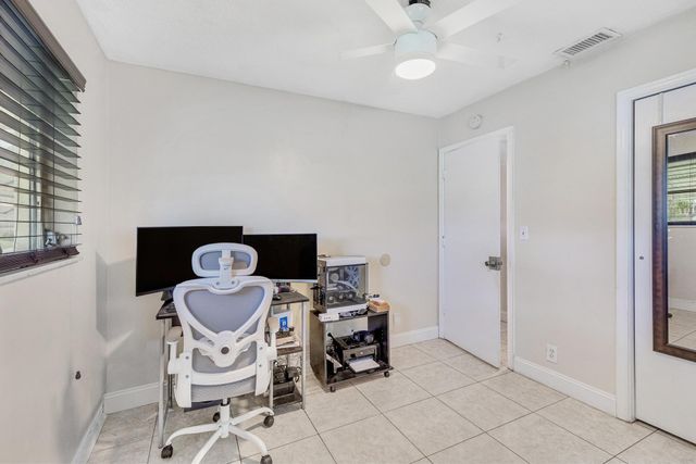 2707 NW 53rd Street, Fort Lauderdale, FL 33309