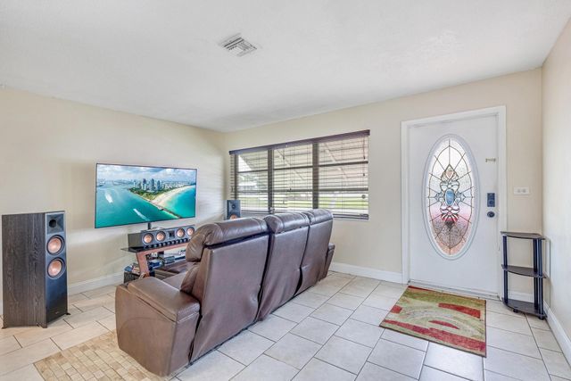 2707 NW 53rd Street, Fort Lauderdale, FL 33309