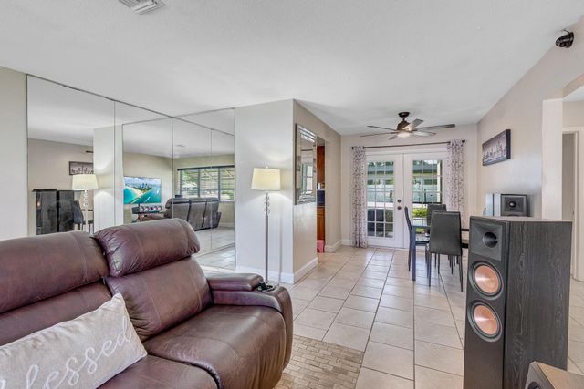 2707 NW 53rd Street, Fort Lauderdale, FL 33309
