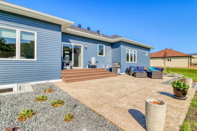 6910 2nd Street NW, Moorhead, MN 56560