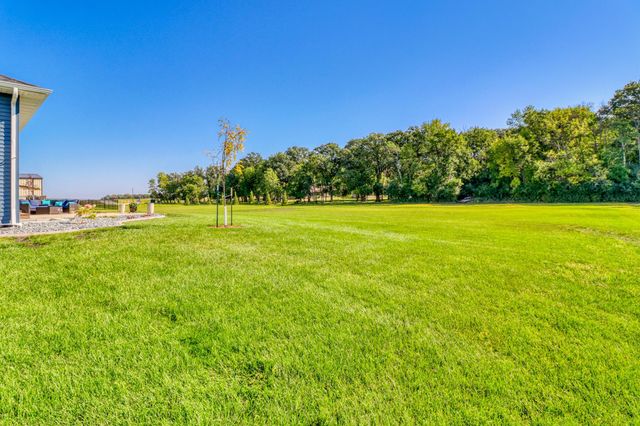 6910 2nd Street NW, Moorhead, MN 56560