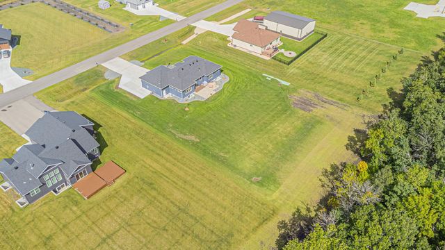 6910 2nd Street NW, Moorhead, MN 56560