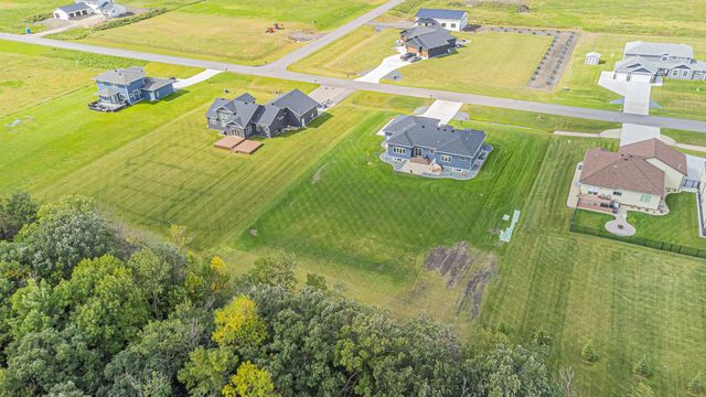 6910 2nd Street NW, Moorhead, MN 56560