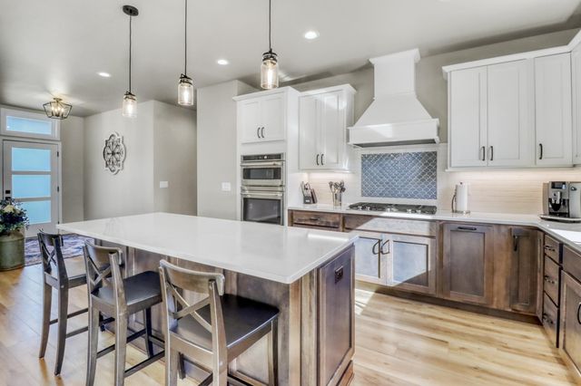 6910 2nd Street NW, Moorhead, MN 56560