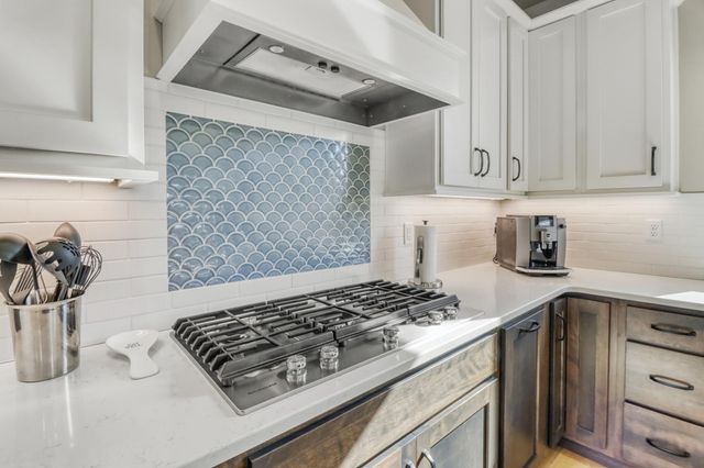 6910 2nd Street NW, Moorhead, MN 56560