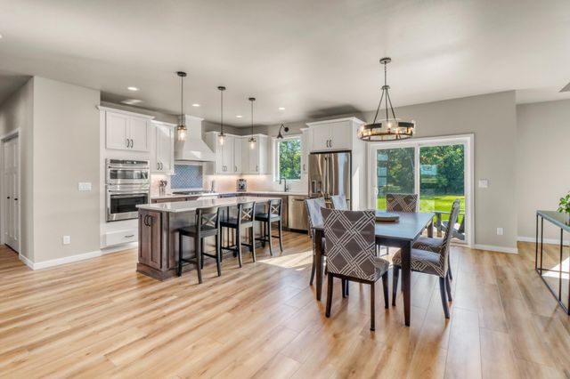 6910 2nd Street NW, Moorhead, MN 56560