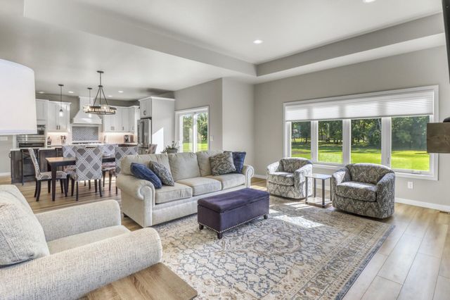 6910 2nd Street NW, Moorhead, MN 56560