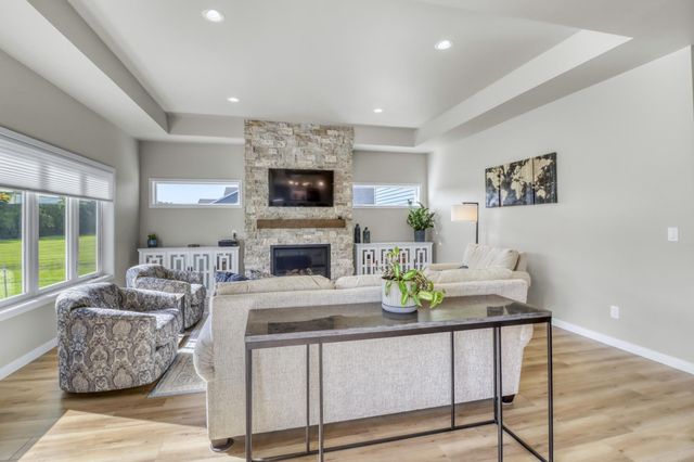 6910 2nd Street NW, Moorhead, MN 56560