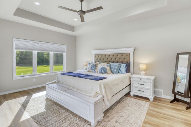 6910 2nd Street NW, Moorhead, MN 56560