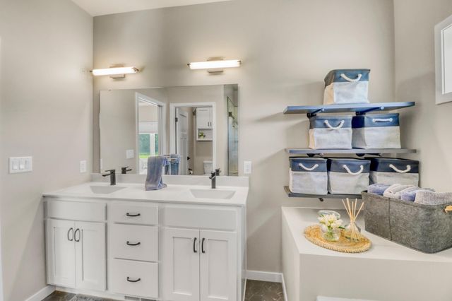 6910 2nd Street NW, Moorhead, MN 56560