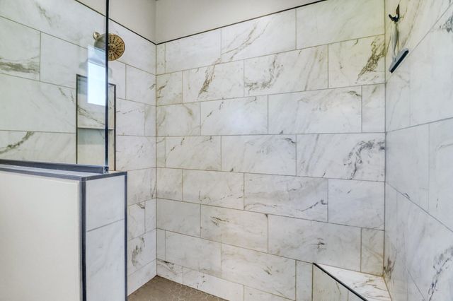 6910 2nd Street NW, Moorhead, MN 56560