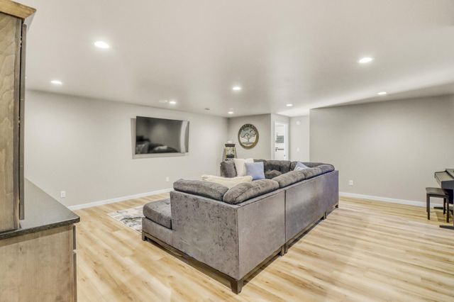 6910 2nd Street NW, Moorhead, MN 56560