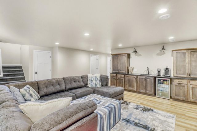 6910 2nd Street NW, Moorhead, MN 56560