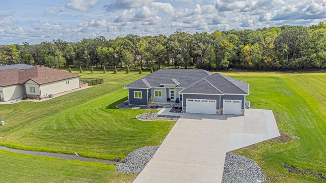 6910 2nd Street NW, Moorhead, MN 56560