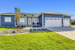 6910 2nd Street NW, Moorhead, MN 56560