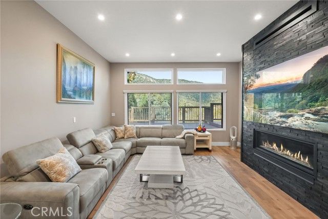 2316 Cedarwood Drive, Pine Mtn Club, CA 93222