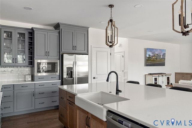 18325 Barrin Ct, Moseley, VA 23120