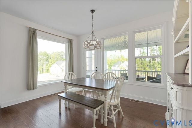 18325 Barrin Ct, Moseley, VA 23120