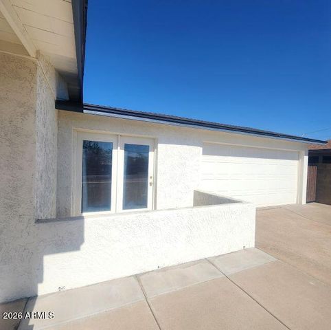 9011 S 7TH Avenue, Phoenix, AZ 85041