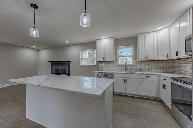 714 Cypress Street, Newburgh, IN 47630