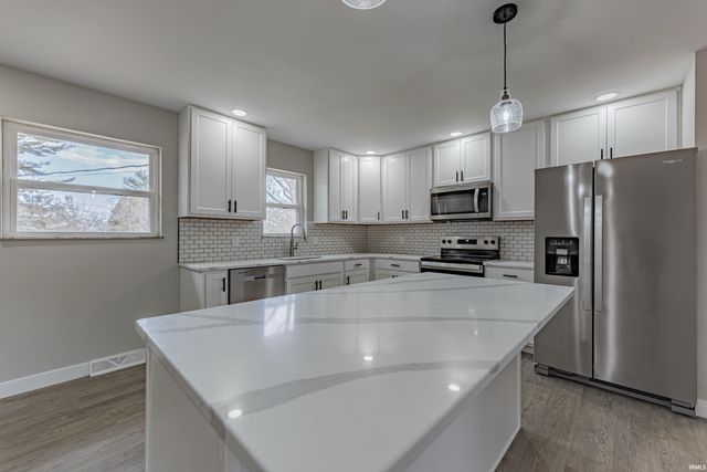 714 Cypress Street, Newburgh, IN 47630
