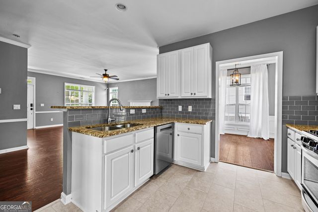 39 The Crescent, Newnan, GA 30263