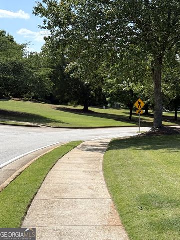39 The Crescent, Newnan, GA 30263
