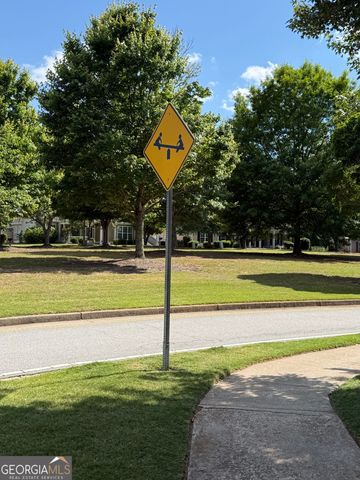 39 The Crescent, Newnan, GA 30263
