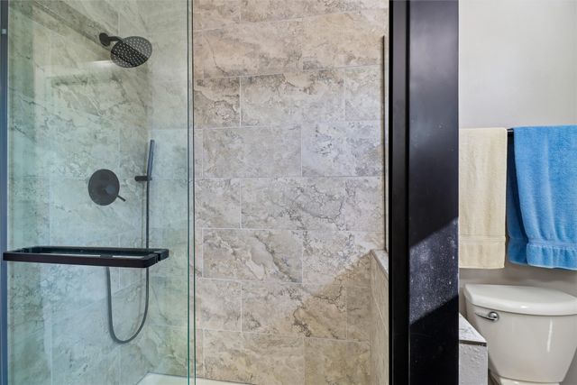 206 E 28th Street S, Newton, IA 50208