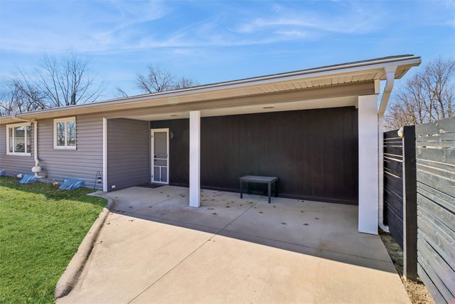 206 E 28th Street S, Newton, IA 50208