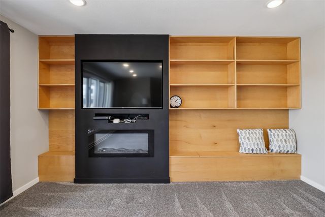 206 E 28th Street S, Newton, IA 50208