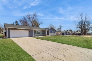 206 E 28th Street S, Newton, IA 50208