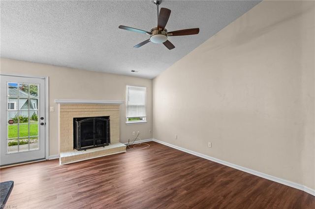 1056 Casanova DR, Virginia Beach, VA 23454