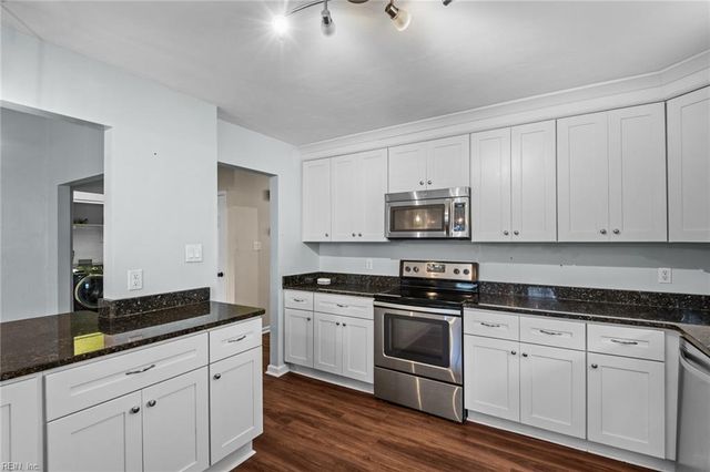 1056 Casanova DR, Virginia Beach, VA 23454